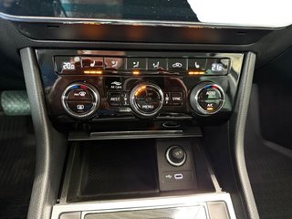 Skoda Superb Combi 1,5TSI DSG Navi/Kamera/el.Klappe/Kessy         ** - foto 19