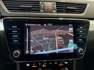 Skoda Superb Combi 1,5TSI DSG Navi/Kamera/el.Klappe/Kessy         ** - foto 24