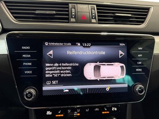 Skoda Superb Combi 1,5TSI DSG Navi/Kamera/el.Klappe/Kessy         ** - foto 30