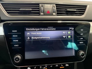 Skoda Superb Combi 1,5TSI DSG Navi/Kamera/el.Klappe/Kessy         ** - foto 36
