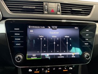 Skoda Superb Combi 1,5TSI DSG Navi/Kamera/el.Klappe/Kessy         ** - foto 37
