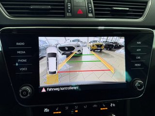 Skoda Superb Combi 1,5TSI DSG Navi/Kamera/el.Klappe/Kessy         ** - foto 42