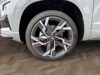 Skoda Karoq Sportline 1,5TSI DSG 4*J.Gar/Pano/aAHK/Matrix/Navi    ** - foto 11