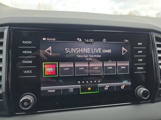 Skoda Karoq Sportline 1,5TSI DSG 4*J.Gar/Pano/aAHK/Matrix/Navi - foto 25