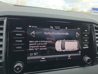 Skoda Karoq Sportline 1,5TSI DSG 4*J.Gar/Pano/aAHK/Matrix/Navi - foto 33