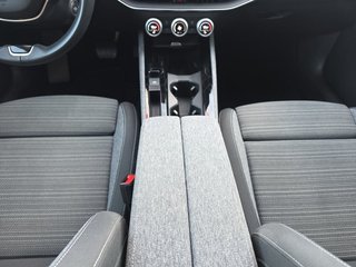 Skoda Superb Combi 2,0TDI DSG Navi/DCC/ACC/Kamera/Sitzhz.  ** - foto 7