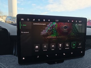 Skoda Superb Combi 2,0TDI DSG Navi/DCC/ACC/Kamera/Sitzhz.  ** - foto 40