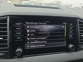 Skoda Karoq Sportline 1,5TSI DSG 4*J.Gar/aAHK/Matrix/Navi  ** - bilder 36