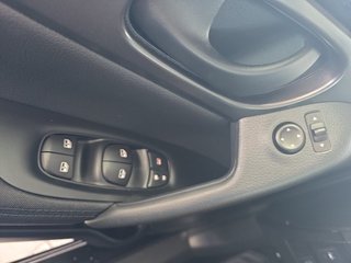 Nissan Qashqai 1.2 DIG-T 115PS AHK/Pdc/Temp/Ganzjahresreif. - bilder 15