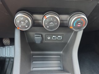 Renault Clio 1.0TCe 100 LPG LED/Winterp/Temp/Android  ** - bilder 20