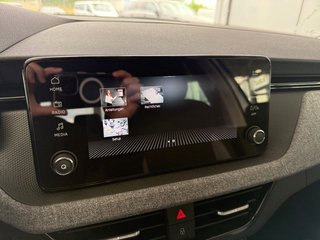 Skoda Kamiq Selection 1,0TSI DSG Kessy/Kamera/Temp/2-Z.Klimaaut.  ** - foto 24