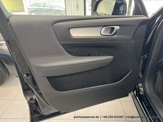 Volvo XC 40 T3 Momentum Aut. PANORAMA AHK LED KAMERA - foto 8