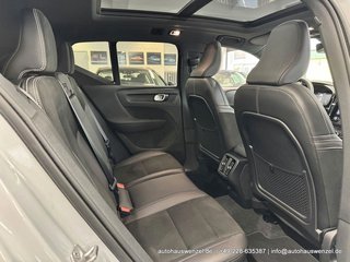 Volvo XC40 B4 B Aut. R-Design PANORAMA AHK ACC 360° - photo 21