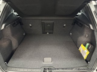 Volvo XC40 B4 B Aut. R-Design PANORAMA AHK ACC 360° - photo 23