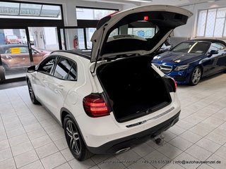Mercedes-Benz GLA 200 6-Gang PANORAMA KAM AHK LED NAVI - bilder 23