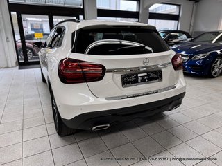 Mercedes-Benz GLA 200 6-Gang PANORAMA KAM AHK LED NAVI - bilder 3