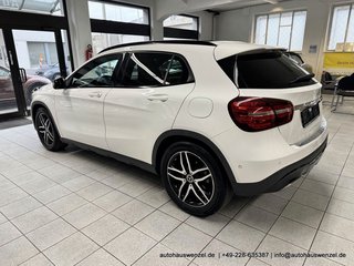 Mercedes-Benz GLA 200 6-Gang PANORAMA KAM AHK LED NAVI - bilder 4