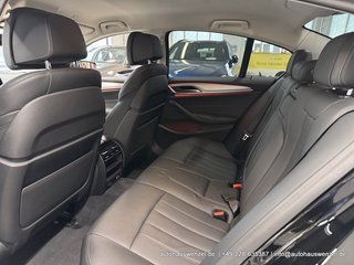 BMW 520 i A Lim. LEDER STANDHEIZUNG HEAD-UP KAM AHK - bilder 12