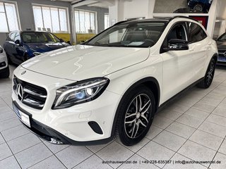 Mercedes-Benz GLA 180 6-Gang - nur 61 tkm - PANO KAM STANDHEIZ - foto 26