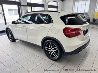 Mercedes-Benz GLA 180 6-Gang - nur 61 tkm - PANO KAM STANDHEIZ - foto 4