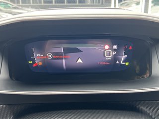 Peugeot 2008 GT FOCAL / LED / ACC / NAVI / Keyless / - foto 18