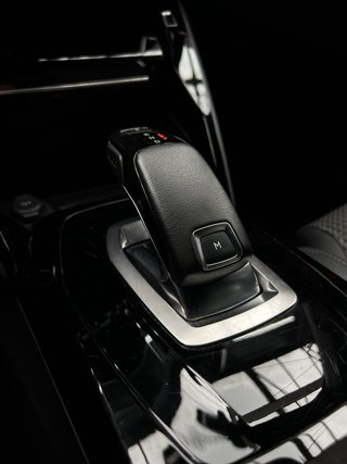 Peugeot 2008 GT FOCAL / LED / ACC / NAVI / Keyless / - foto 23
