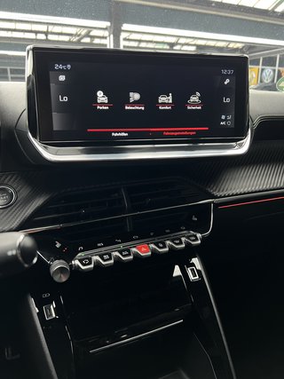 Peugeot 2008 GT FOCAL / LED / ACC / NAVI / Keyless / - foto 24