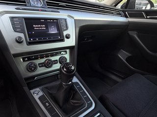 Volkswagen Passat Variant BlueMotion LED / PDC / ACC - bilder 16