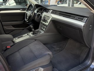 Volkswagen Passat Variant BlueMotion LED / PDC / ACC - bilder 24
