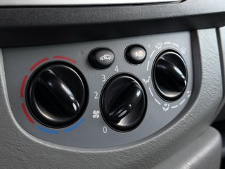 Renault Trafic Combi dCi 115 L2H1 KLIMA/NAVI/BT  2,9t verglast - foto 13
