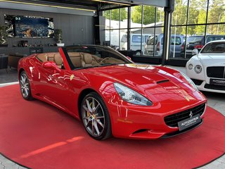 Ferrari California F1 CAM / NAVI / LED / - foto 1