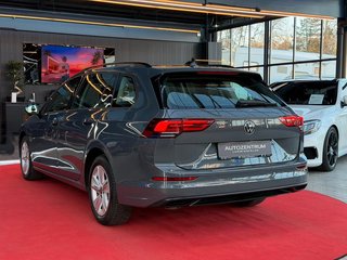 Volkswagen Golf VIII Variant Life eTSI ACC/SHZ/FRONT/Keyles - foto 1