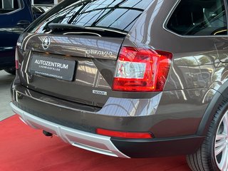 Skoda Octavia Combi Scout 4x4 XENON / PDC / LED / - foto 1