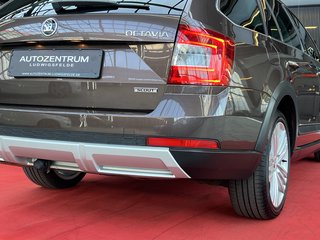 Skoda Octavia Combi Scout 4x4 XENON / PDC / LED / - foto 2