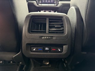 Volkswagen Touran 2.0 TDI SCR R-Line Highline BMT/DSG /NAVI/KAM/PDC - foto 24