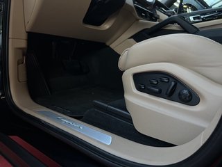 Porsche Cayenne Coupe E-Hybrid / CHRONO / ACC / PANO / LED / BOSE - photo 14
