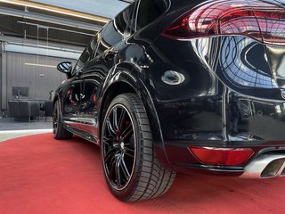 Porsche Cayenne S Turbo Manufaktur Volllederausstattung/PANO/BOSE/AHK/CARBON Porsche - bilder 2