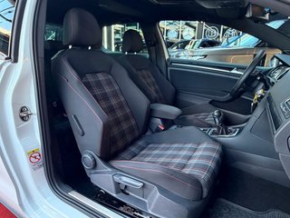 Volkswagen Golf VII Lim. GTI BMT SHZ/TEMP/PDC/MFL/BT - foto 17