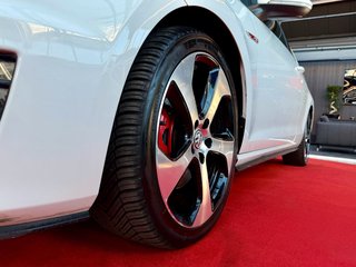 Volkswagen Golf VII Lim. GTI BMT SHZ/TEMP/PDC/MFL/BT - foto 29