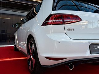 Volkswagen Golf VII Lim. GTI BMT SHZ/TEMP/PDC/MFL/BT - foto 31