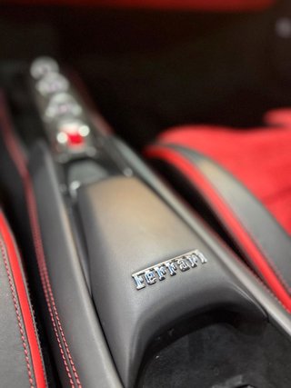 Ferrari F8 Tributo Nero Daytona CARBON/LIFT/ - foto 24