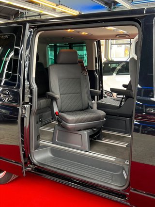 Volkswagen T5 Multivan Comfortline 2.0 TDI 140 PS DSG - photo 8