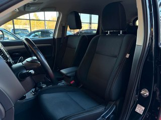 Mitsubishi Outlander Plus 2,2DI-D LED/TEMP/KAM/SHZ/ - foto 8