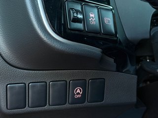 Mitsubishi Outlander Plus 2,2DI-D LED/TEMP/KAM/SHZ/ - foto 10