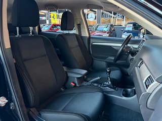 Mitsubishi Outlander Plus 2,2DI-D LED/TEMP/KAM/SHZ/ - foto 23