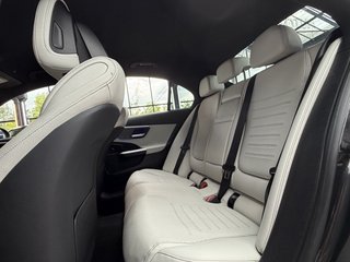 Mercedes-Benz C 300 d AMG-LINE/NIGHT PAKET/LED/SHZ/CARPLAY/PDC+KAM - foto 32
