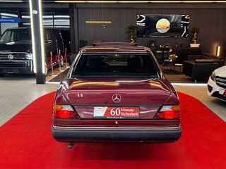 Mercedes-Benz 230 E W124/AUTOM/SCHIEBEDACH/H-ZUL Mercedes-Benz E - foto 3