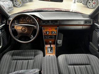 Mercedes-Benz 230 E W124/AUTOM/SCHIEBEDACH/H-ZUL Mercedes-Benz E - foto 6