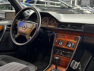 Mercedes-Benz 230 E W124/AUTOM/SCHIEBEDACH/H-ZUL Mercedes-Benz E - foto 7