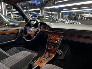 Mercedes-Benz 230 E W124/AUTOM/SCHIEBEDACH/H-ZUL Mercedes-Benz E - foto 16